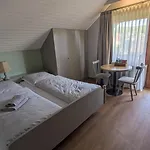 Sonneneck - & 3*