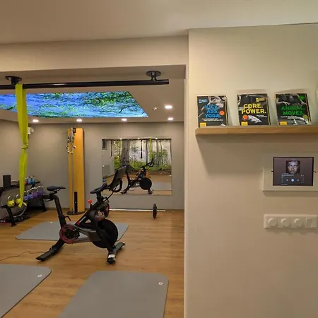 Sonneneck - Im Naturpark 브로이나